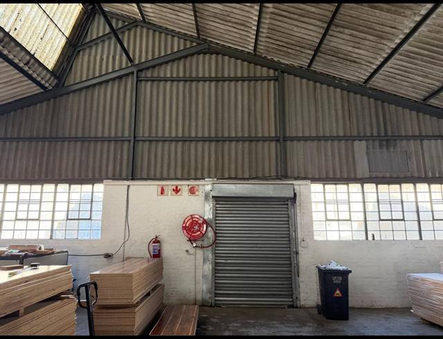 331M² WAREHOUSE TO LET IN GANTS PLAZA